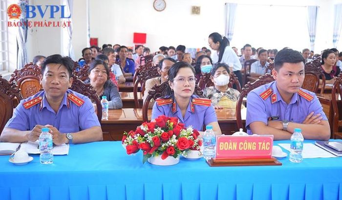 Các đại biểu tham dự.