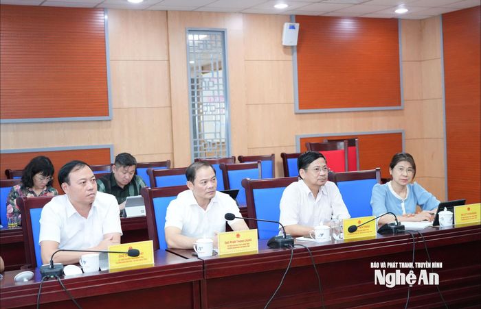 Lãnh đạo các ban HĐND tỉnh tham dự hội nghị. Ảnh: TL