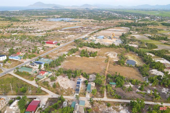 Khi hoàn thành, tuyến đường kết nối nút giao đường bộ cao tốc với quốc lộ 1 ở xã Cẩm Xuyên đến quốc lộ 15B ở xã Yên Hòa có ý nghĩa quan trọng trong việc hình thành trục giao thông ngang mang tính chiến lược, kết nối các địa phương ven biển (Yên Hòa, Thiên Cầm, Đồng Tiến) với tuyến cao tốc Bắc - Nam.