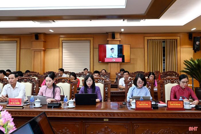 Đại biểu dự hội nghị điểm cầu Hà Tĩnh.