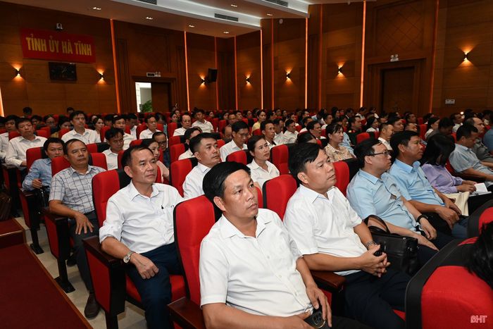 Đại biểu dự hội nghị tại điểm cầu tỉnh Hà Tĩnh.