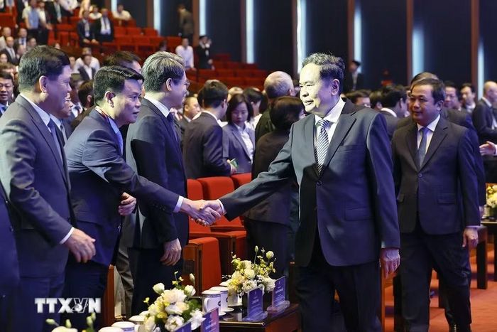 Chủ tịch Quốc hội Trần Thanh Mẫn với đại biểu dự Hội nghị. (Ảnh: Doãn Tấn/TTXVN)