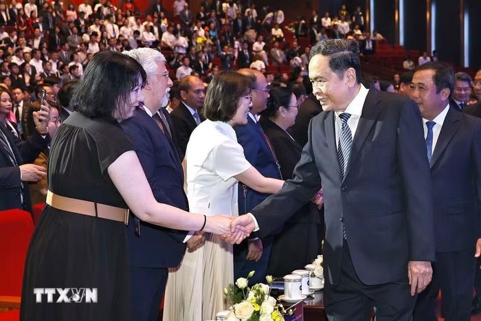 Chủ tịch Quốc hội Trần Thanh Mẫn với đại biểu dự Hội nghị. (Ảnh: Doãn Tấn/TTXVN)