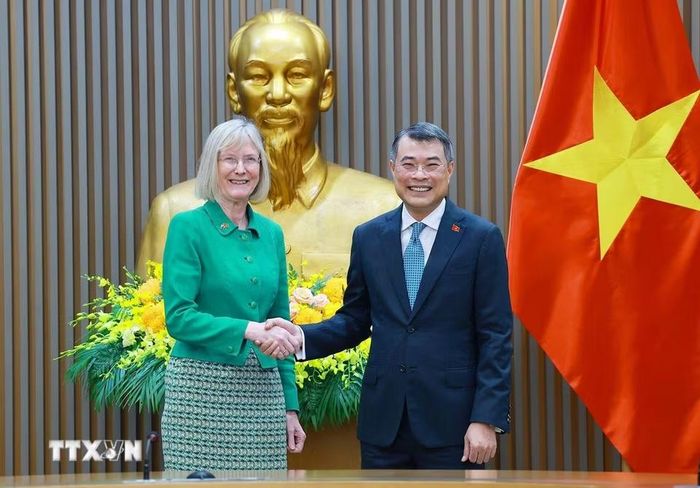 Thủ tướng Lê Minh Hưng tiếp bà Gillian Bird, Đại sứ Australia tại Việt Nam. (Ảnh: Dương Giang/TTXVN)