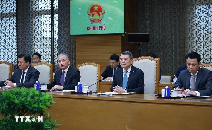 Thủ tướng Lê Minh Hưng tiếp ông Choi Young Sam, Đại sứ Hàn Quốc tại Việt Nam đến chào từ biệt nhân dịp kết thúc nhiệm kỳ công tác. (Ảnh: Dương Giang/TTXVN)