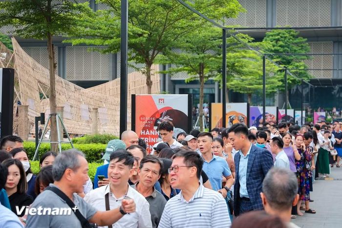 Không khí tại bảo tàng như một 'ngày hội toàn dân.' (Ảnh: Hoài Nam/Vietnam+)