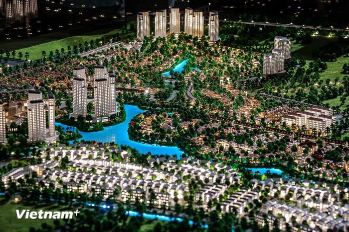 Mô hình của một số dự án tiêu biểu của thành phố. (Ảnh: Hoài Nam/Vietnam+)