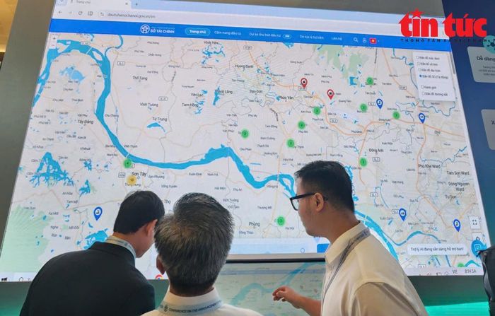 Hội nghị nhận được sự quan tâm đặc biệt của các đại biểu vì lần đầu Quy hoạch tổng thể Thủ đô tầm nhìn 100 năm được công bố.