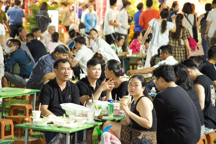 Ngành dịch vụ ăn uống cũng đang góp phần hoàn thiện mục tiêu tăng trưởng hai con số của TP Hồ Chí Minh.