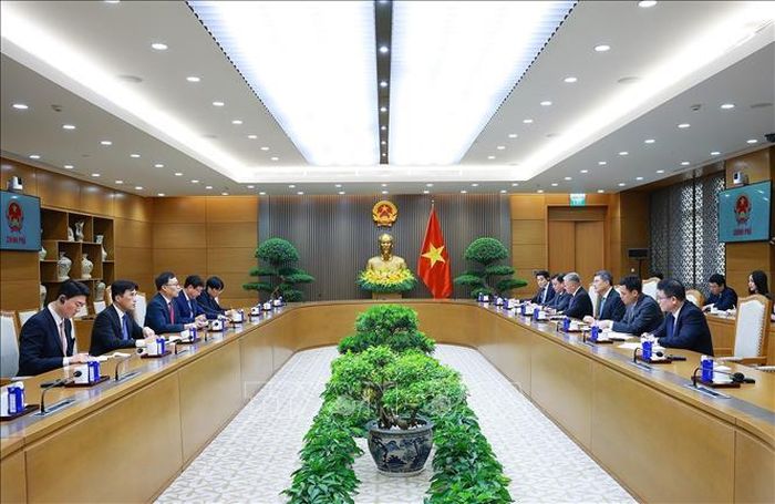 Thủ tướng Lê Minh Hưng tiếp Đại sứ Hàn Quốc Choi Young Sam đến chào từ biệt. Ảnh: Dương Giang/TTXVN
