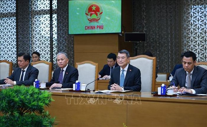 Thủ tướng Lê Minh Hưng tiếp ông Choi Young Sam, Đại sứ Hàn Quốc tại Việt Nam đến chào từ biệt nhân dịp kết thúc nhiệm kỳ công tác. Ảnh: Dương Giang/TTXVN