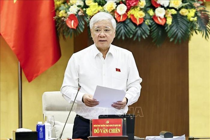 Ủy viên Bộ Chính trị, Phó Bí thư Thường trực Đảng ủy Quốc hội, Phó Chủ tịch Thường trực Quốc hội Đỗ Văn Chiến phát biểu. Ảnh: Doãn Tấn/TTXVN