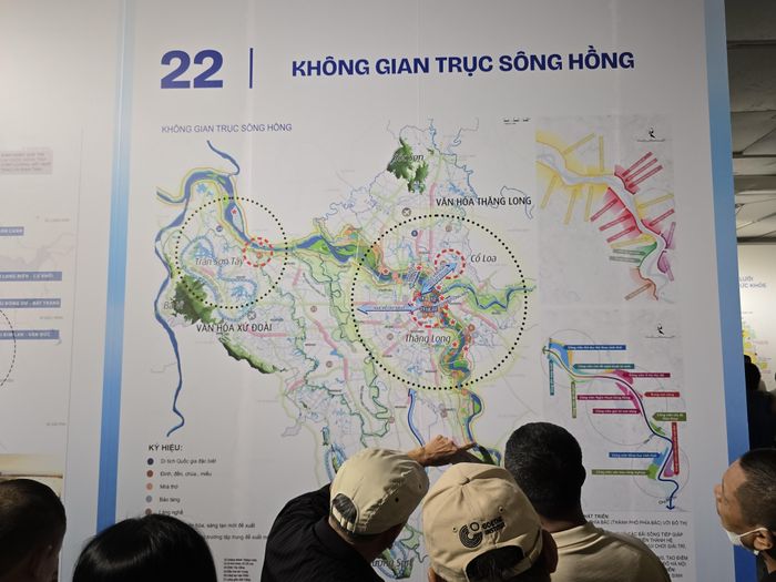 Quy hoạch có cấu trúc không gian phát triển theo mô hình “đa tầng, đa lớp, đa cực, đa trung tâm”, lấy sông Hồng làm trục cảnh quan sinh thái - văn hóa chủ đạo, gồm 09 cực phát triển, 9 trung tâm lớn và 9 trục động lực. Ảnh: Văn Xuyên/BNEWS/TTXVN