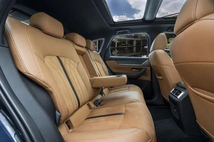 Nội thất của Mazda CX-60.