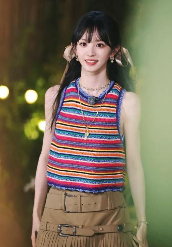 Nụ cười rạng rỡ và đôi mắt long lanh là vũ khí thương hiệu giúp Điền Hi Vi dễ dàng chinh phục mọi ánh nhìn. Ảnh: Sohu