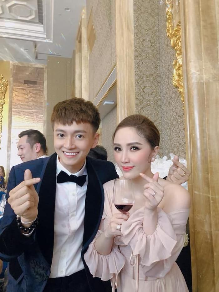 Ngô Kiến Huy có mối quan hệ thân thiết với Bảo Thy.