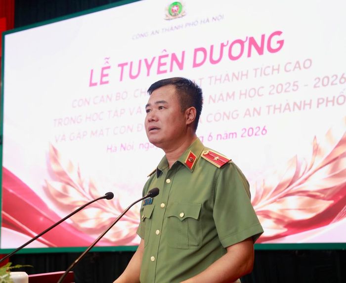 Thiếu tướng Nguyễn Ngọc Quyền, Phó Bí thư Đảng ủy, Phó Giám đốc Công an thành phố, phát biểu tại chương trình