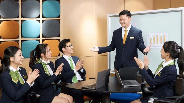 Xét một cách toàn diện, Vietcombank đang là ngân hàng "an toàn nhất" hệ thống. Ảnh: BCTN VCB 2025