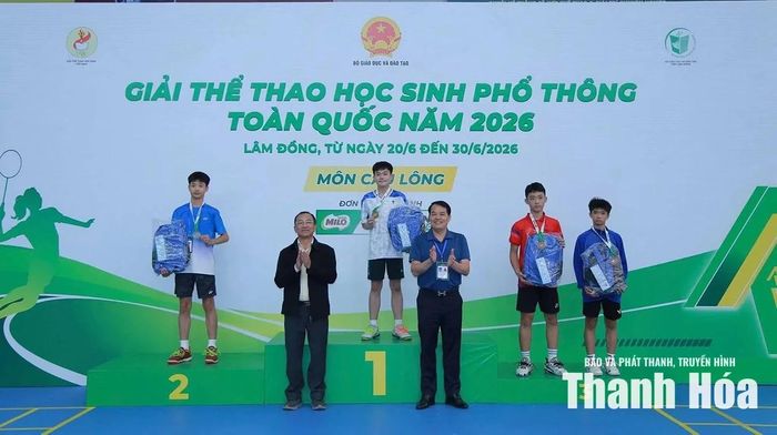 VĐV Lê Bá Gia Bảo (Thanh Hóa) giành HCV đơn nam môn cầu lông khối THCS.