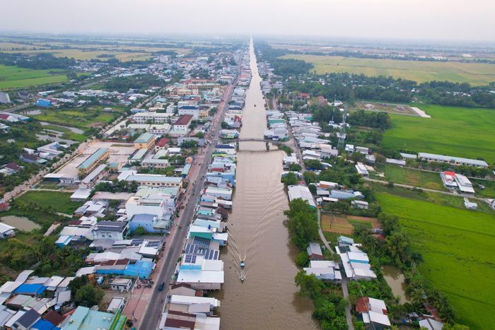 Ảnh minh họa: Trung tâm xã An Biên nhìn từ trên cao. 