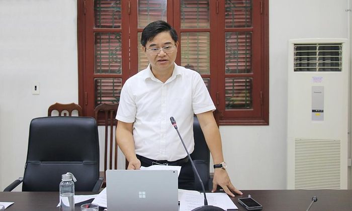  Đồng chí Lê Hoàng Bách, Phó Bí thư Đảng ủy, Chủ tịch UBND phường Nếnh làm rõ một số nội dung. 