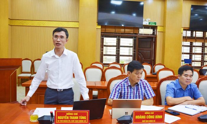  Đồng chí Nguyễn Thanh Tùng, Bí thư Đảng ủy, Chủ tịch HĐND xã Lạng Giang phát biểu tại buổi khảo sát. 