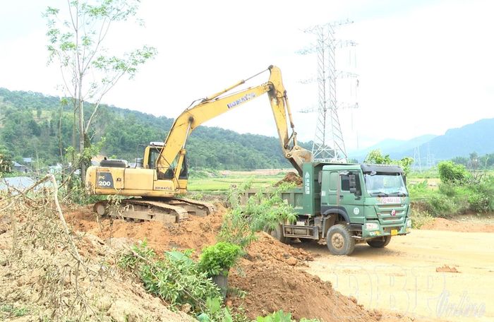 Công ty Cổ phần Xây dựng và Thương mại Hải Lộc gặp nhiều khó khăn trong quá trình thi công các công trình, dự án do thiếu nhân công. 
