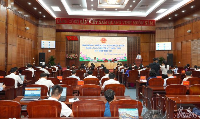 Toàn cảnh kỳ họp.