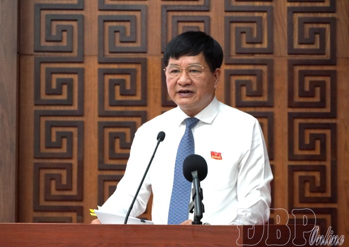 Đồng chí Lê Thành Đô, Phó Bí thư Thường trực Tỉnh ủy, Chủ tịch HĐND tỉnh phát biểu khai mạc kỳ họp.