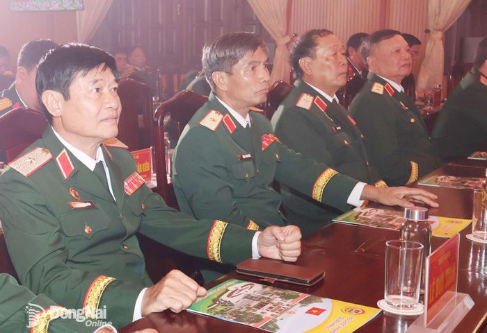 Các đồng chí nguyên Thủ trưởng Quân khu 7 dự lễ. Ảnh: Nguyệt Hà
