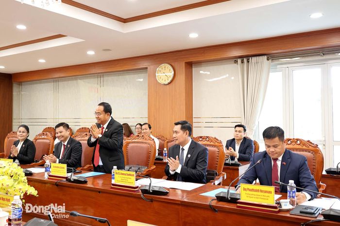 Các đại biểu tham dự buổi làm việc. Ảnh: Hồ Thảo