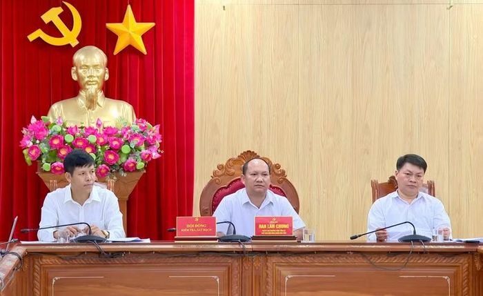  Các thành viên Hội đồng kiểm tra, sát hạch. Ảnh: Nhật Trường 