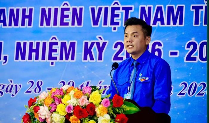  Anh Phạm Hồng Hiệp - Phó Chủ tịch Ủy ban MTTQ Việt Nam tỉnh, Bí thư Tỉnh đoàn phát biểu khai mạc phiên trọng thể đại hội. Ảnh: D.L 