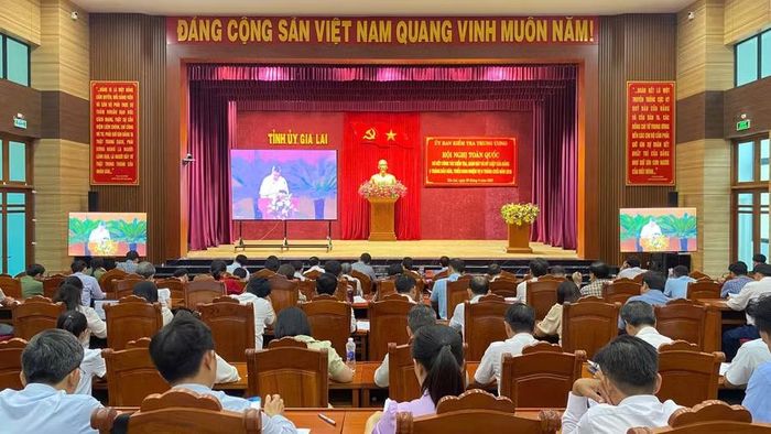  Quang cảnh hội nghị tại điểm cầu Tỉnh ủy Gia Lai. Ảnh: Đức Hải 