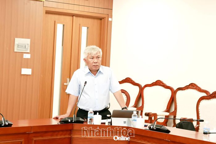 Lãnh đạo Sở Nông nghiệp và Môi trường báo cáo tiến độ thực hiện các dự án điện hạt nhân.