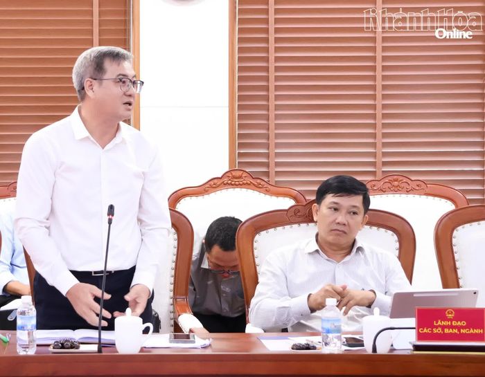 Lãnh đạo Sở Nông nghiệp và Môi trường nêu ý kiến tại buổi làm việc.