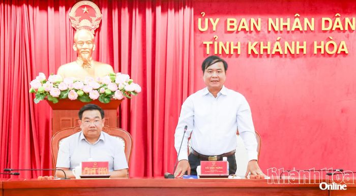 Thứ trưởng Bộ Nông nghiệp và Môi trường Võ Văn Hưng phát biểu tại buổi làm việc.