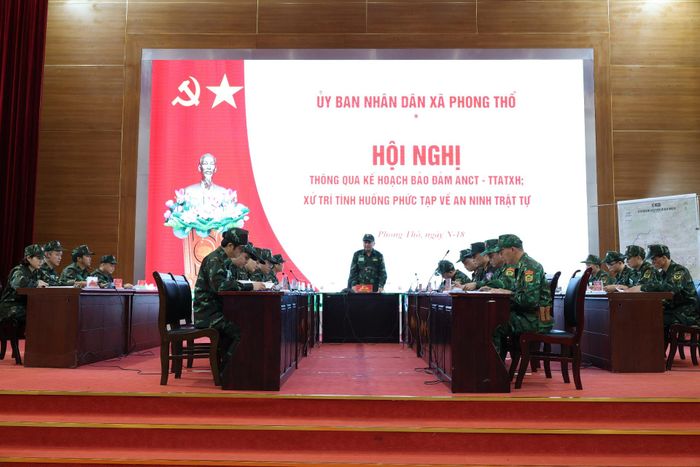Xã Phong Thổ diễn tập giai đoạn 1 chuyển lực lượng vũ trang vào các trạng thái sẵn sàng chiến đấu, chuyển địa phương vào các trạng thái về quốc phòng.