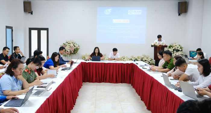 Các đơn vị phối hợp chia sẻ kinh nghiệm chăm sóc và bảo vệ trẻ em.