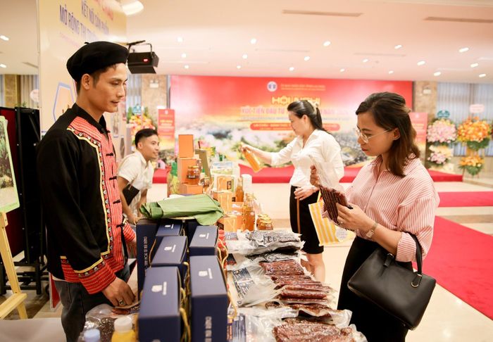 Những sản phẩm đặc trưng của tỉnh Lai Châu thu hút sự quan tâm của người dân Thủ đô Hà Nội.