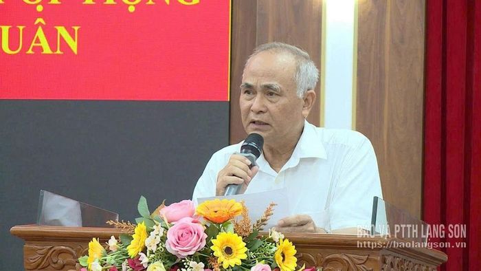 Ông Phí Văn Hòa, Trưởng Bộ phận Thường trực di tích đền Kỳ Cùng nhiệm kỳ 2025 - 2028 phát biểu nhận nhiệm vụ tại hội nghị