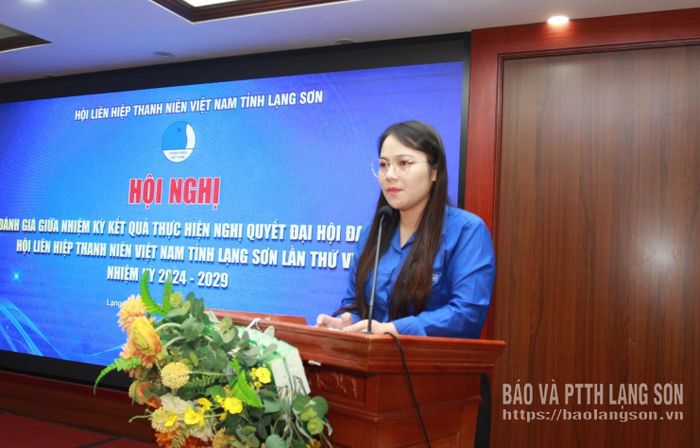 Đại biểu tham luận tại hội nghị