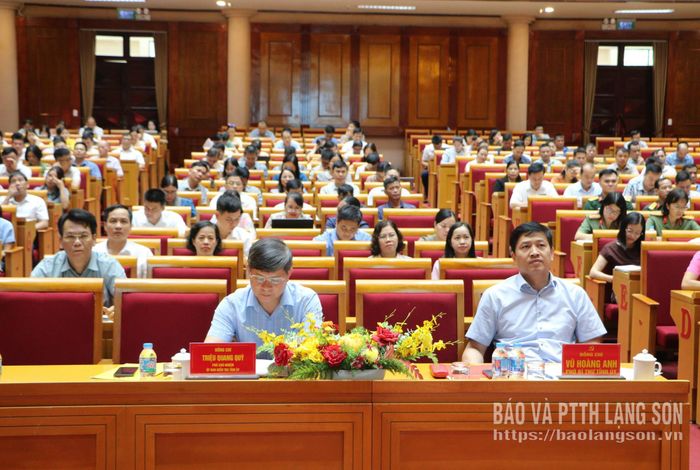 Các đại biểu dự hội nghị tại điểm cầu tỉnh Lạng Sơn