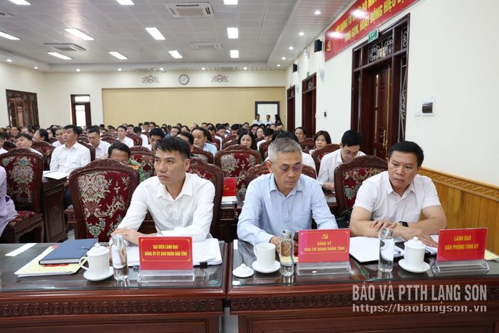 Các đại biểu dự hội nghị tại điểm cầu tỉnh