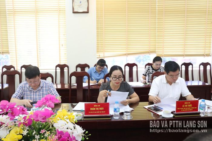 Các đại biểu dự kỳ họp