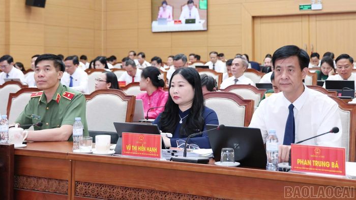 Các đại biểu dự kỳ họp sáng 29/6.