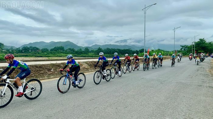 Chặng đua là dịp để các vận động viên thể hiện mình và thực hiện chiến thuật của ban huấn luyện.