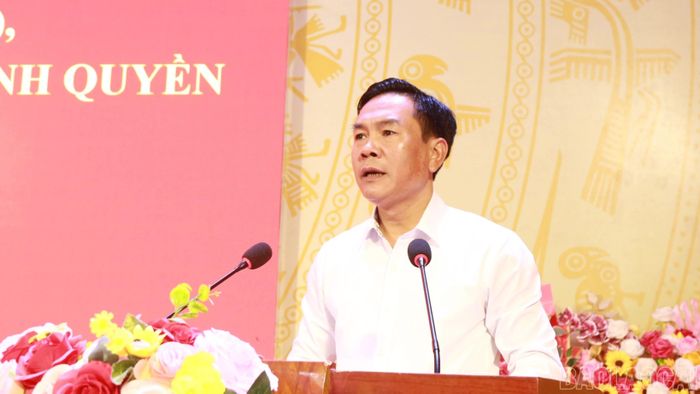 Đồng chí Nguyễn Trung Kiên - Bí thư Đảng ủy, Chủ tịch HĐND xã Mường Bo phát biểu khai mạc hội nghị.