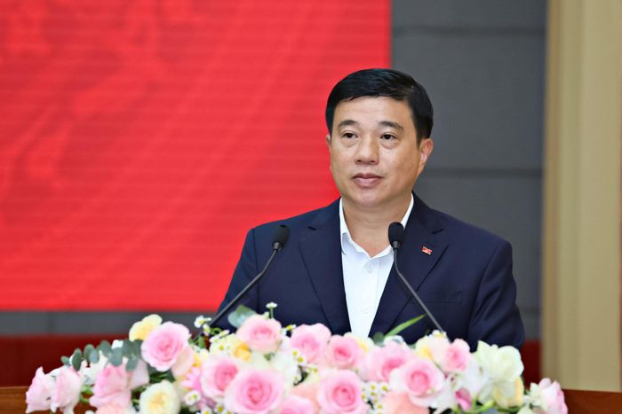 Đồng chí Y Thanh Hà Niê Kđăm, Ủy viên Ban Chấp hành Trung ương Đảng, Bí thư Tỉnh ủy, Trưởng Đoàn ĐBQH tỉnh Lâm Đồng phát biểu bế mạc Hội nghị Ban Chấp hành Đảng bộ tỉnh Lâm Đồng lần thứ 10