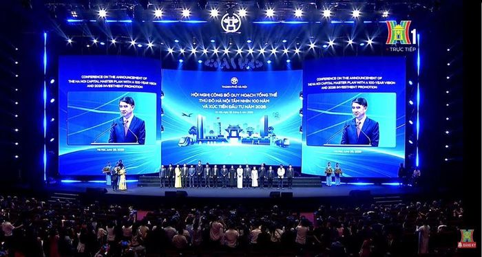 Đại diện nhiều doanh nghiệp tham gia vào hội nghị.